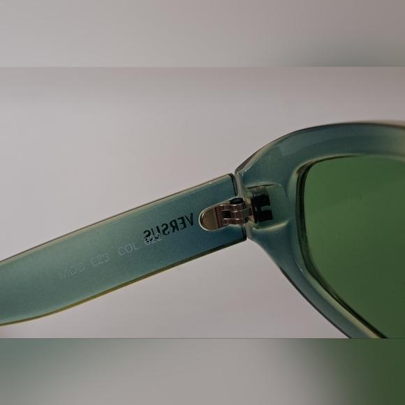 Versace Versus Sunglasses Mod EZ3 Vintage 90s NOS Green - Picture 12 of 13